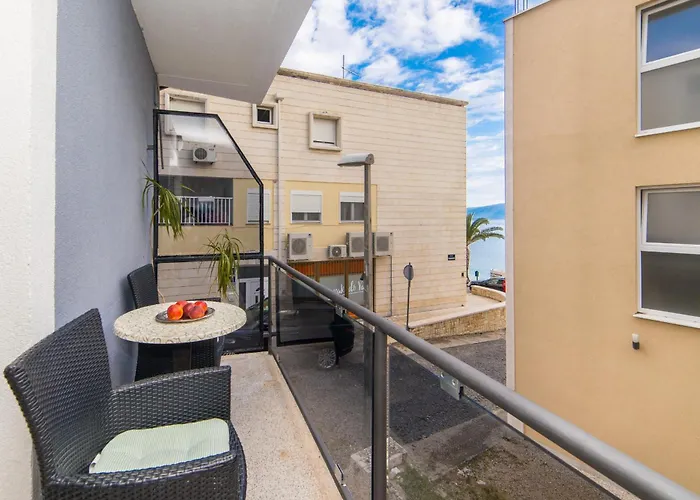Apartments Mirna Center & Beach